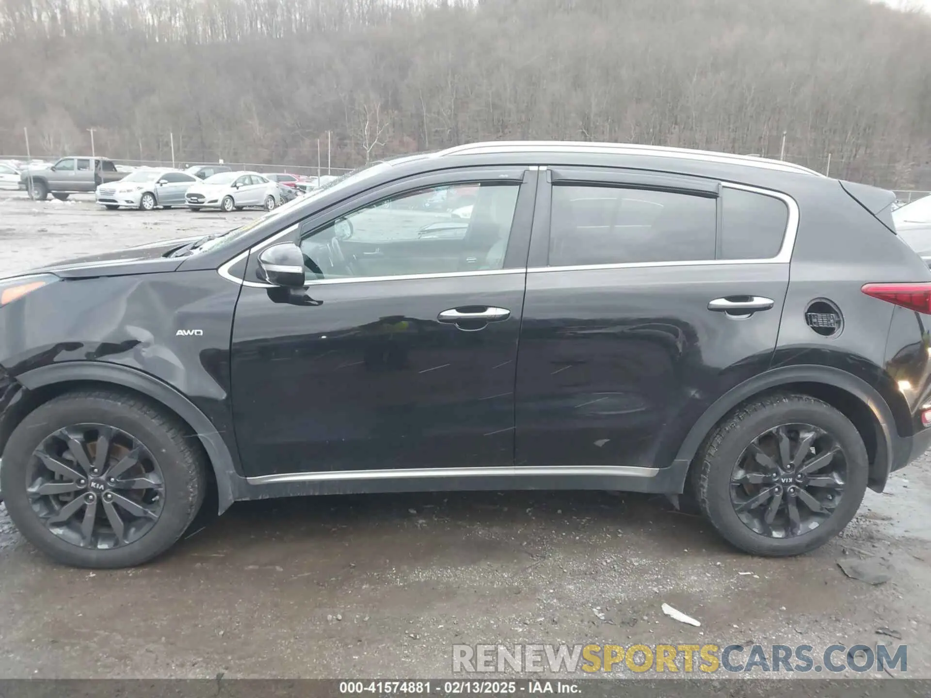 14 Photograph of a damaged car KNDPNCAC4K7582804 KIA SPORTAGE 2019