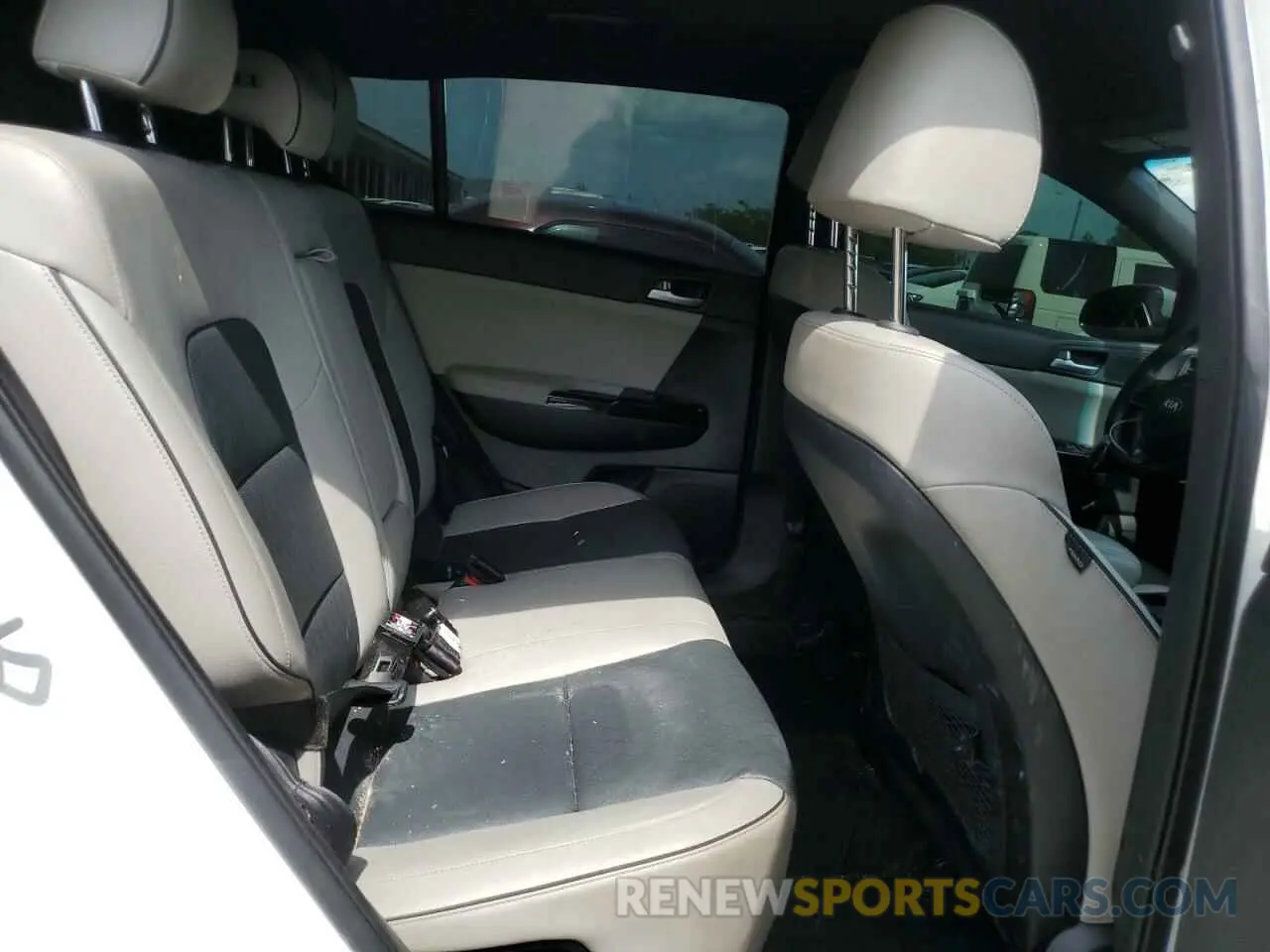 11 Photograph of a damaged car KNDPNCAC7K7522953 KIA SPORTAGE 2019