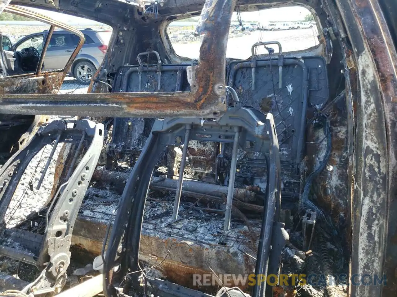 10 Photograph of a damaged car KNDPNCAC7K7574728 KIA SPORTAGE 2019