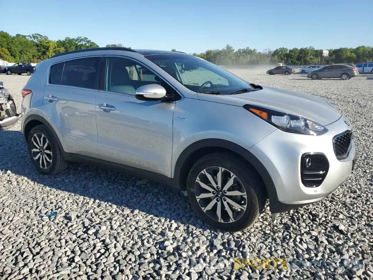 4 Photograph of a damaged car KNDPNCAC7K7579363 KIA SPORTAGE 2019
