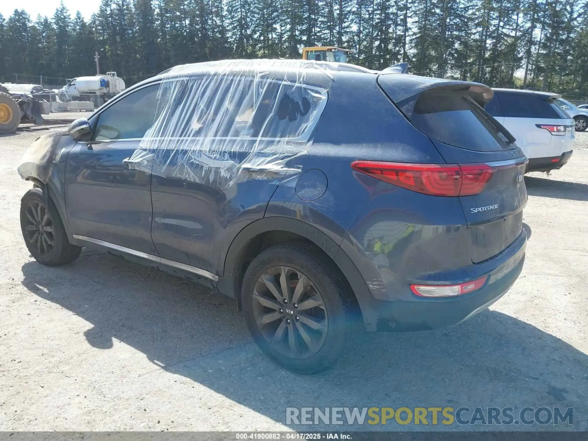3 Photograph of a damaged car KNDPNCAC8K7539776 KIA SPORTAGE 2019
