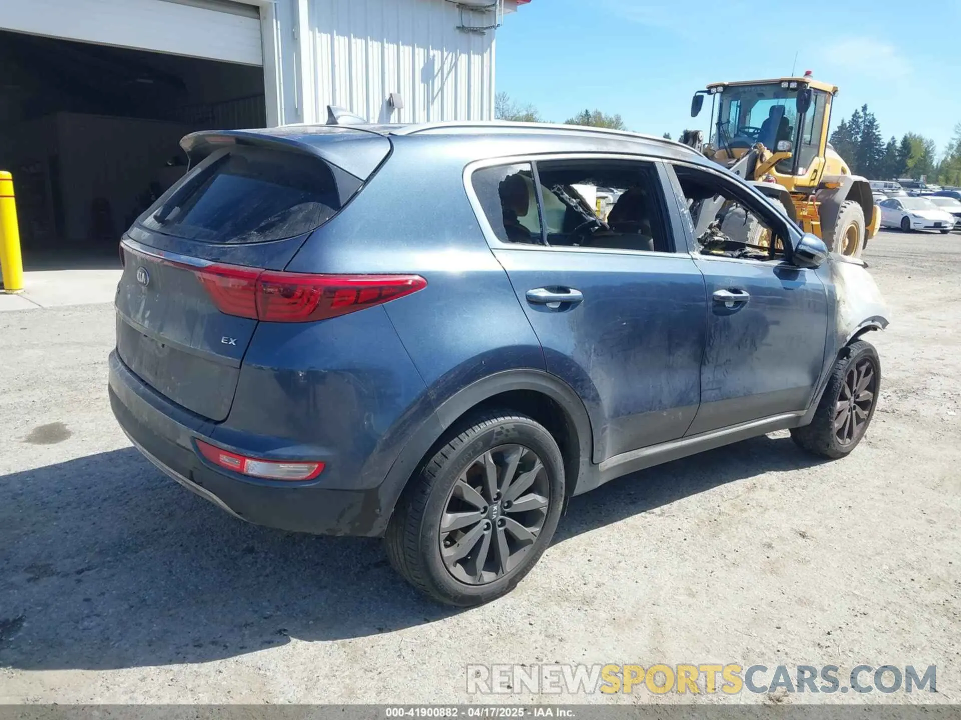 4 Photograph of a damaged car KNDPNCAC8K7539776 KIA SPORTAGE 2019