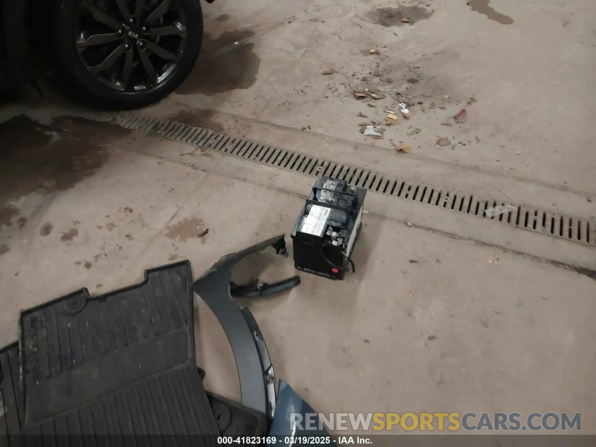 11 Photograph of a damaged car KNDPNCAC8K7567108 KIA SPORTAGE 2019