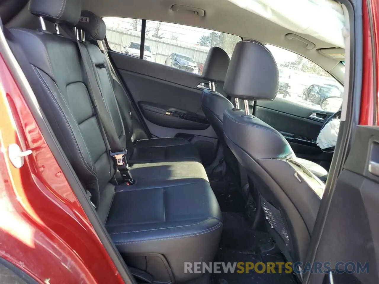 11 Photograph of a damaged car KNDPNCAC9K7500663 KIA SPORTAGE 2019