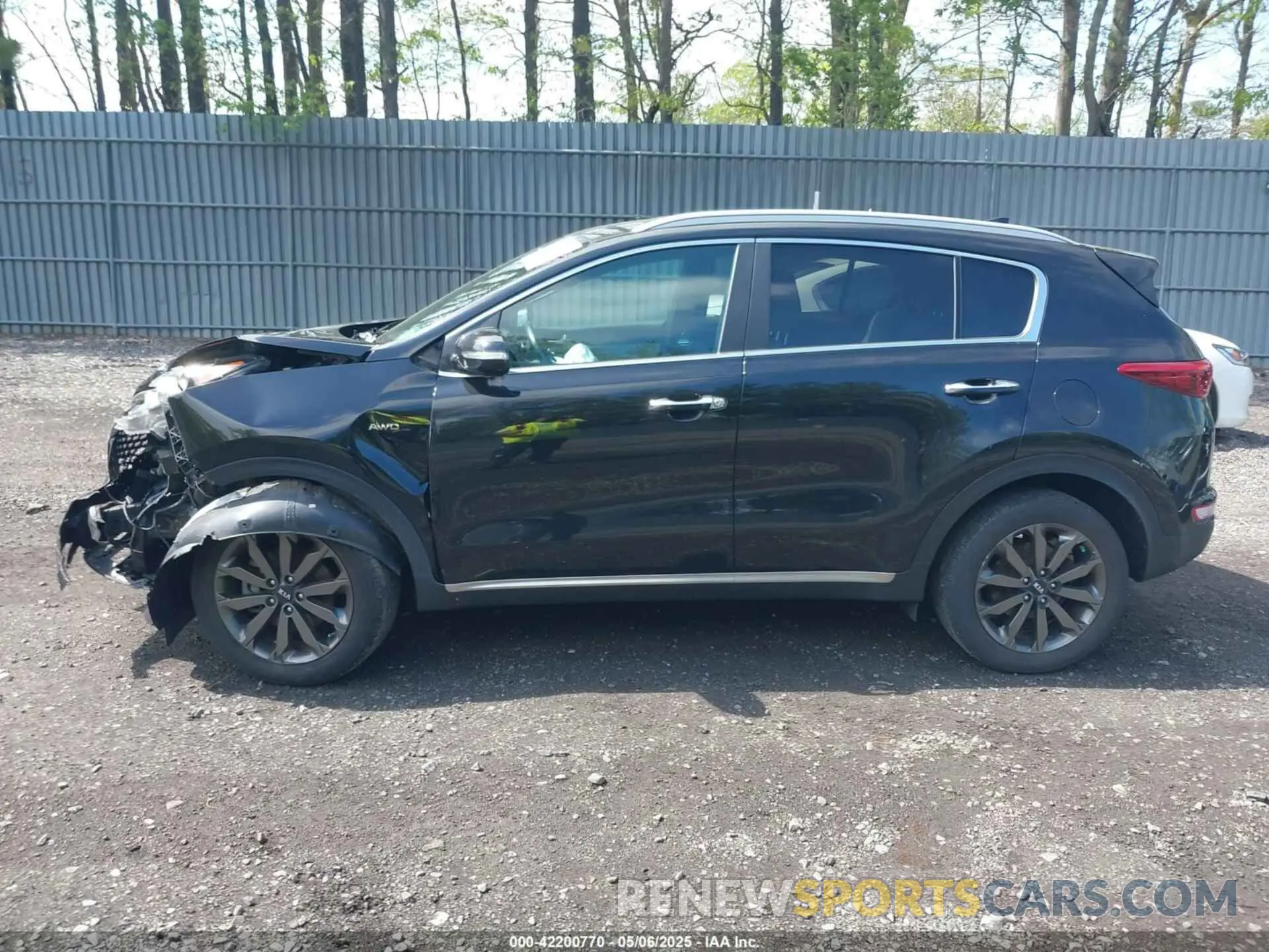 14 Photograph of a damaged car KNDPNCAC9K7528981 KIA SPORTAGE 2019