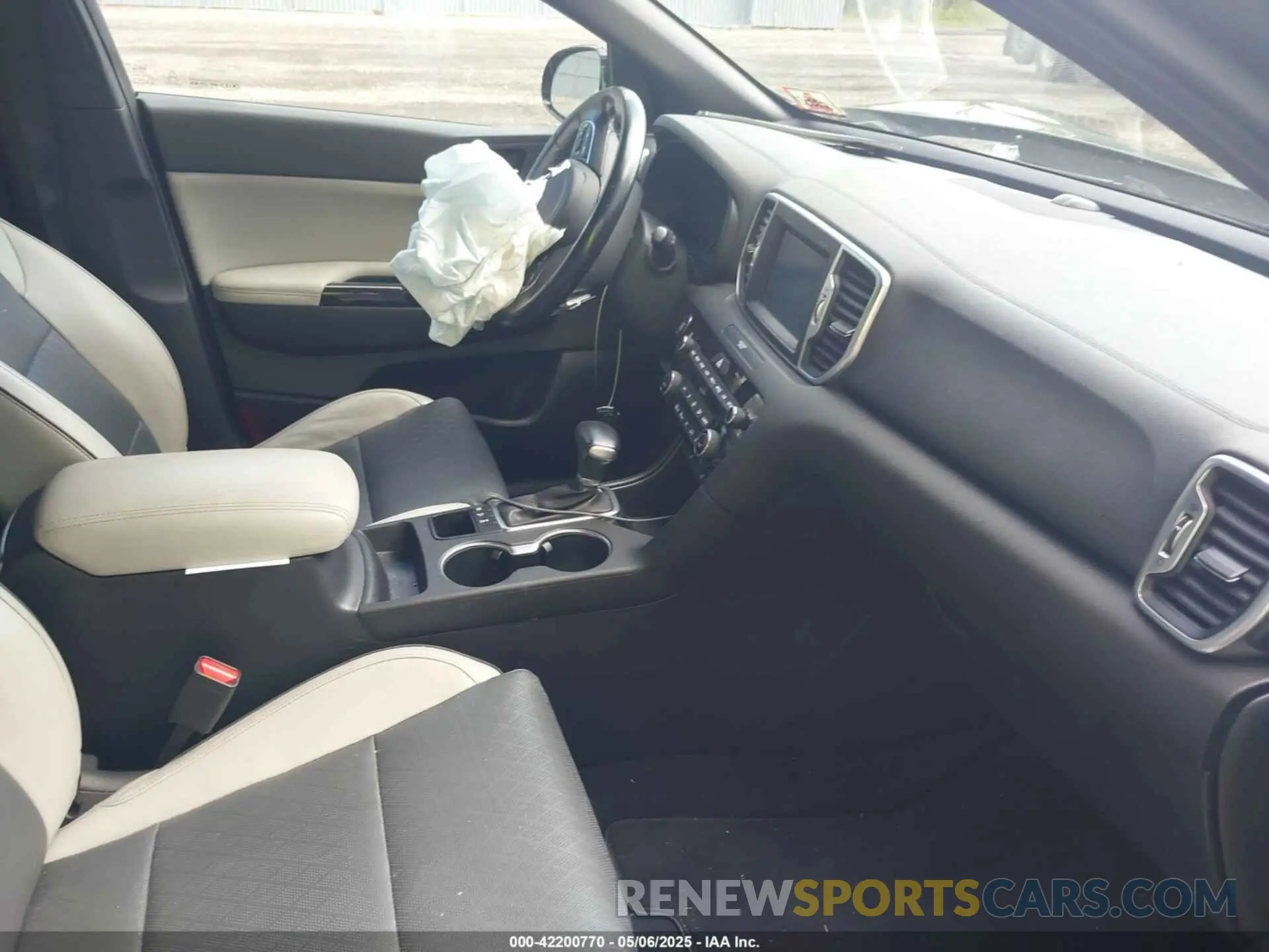 5 Photograph of a damaged car KNDPNCAC9K7528981 KIA SPORTAGE 2019