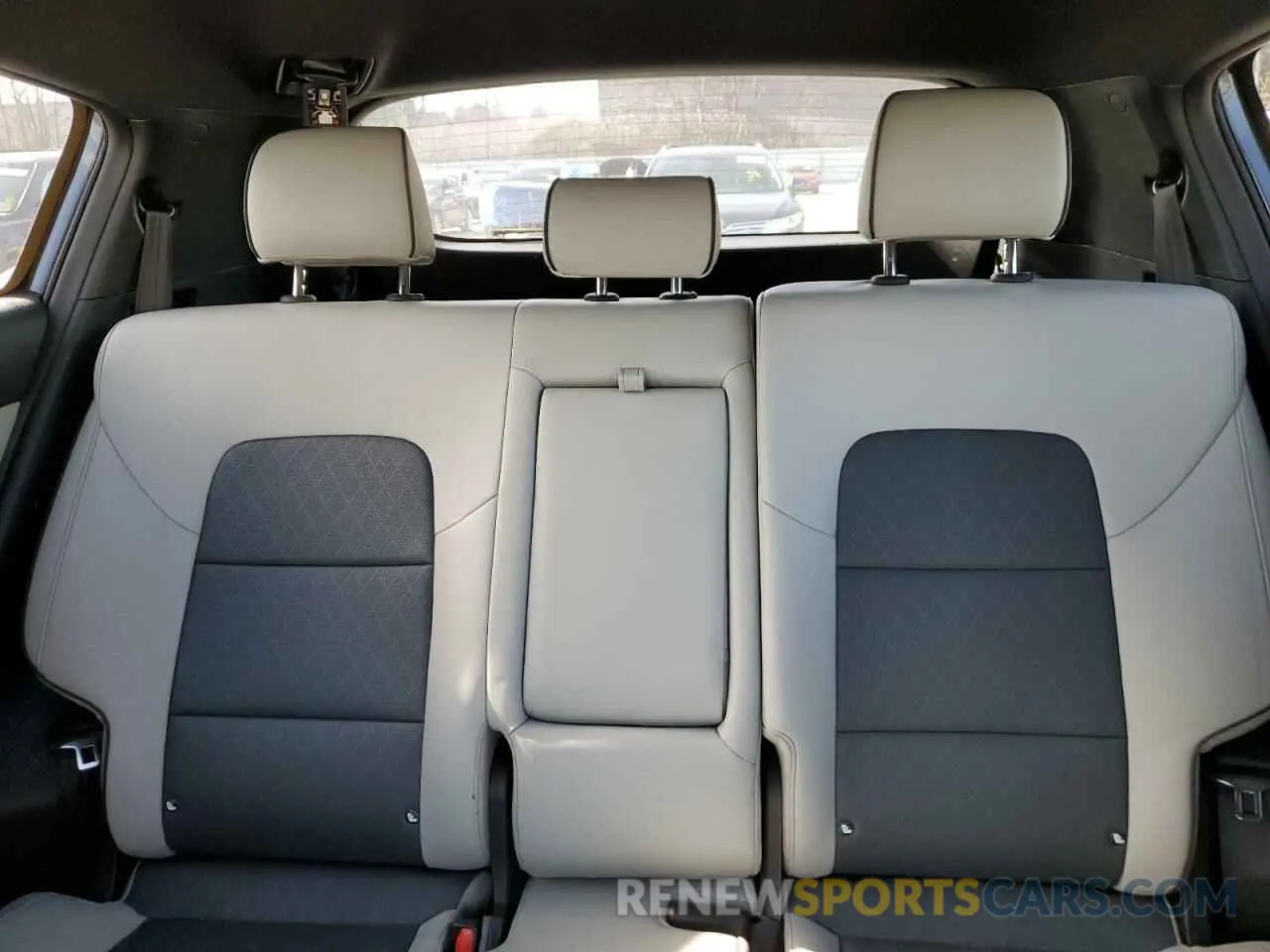 10 Photograph of a damaged car KNDPNCAC9K7533792 KIA SPORTAGE 2019