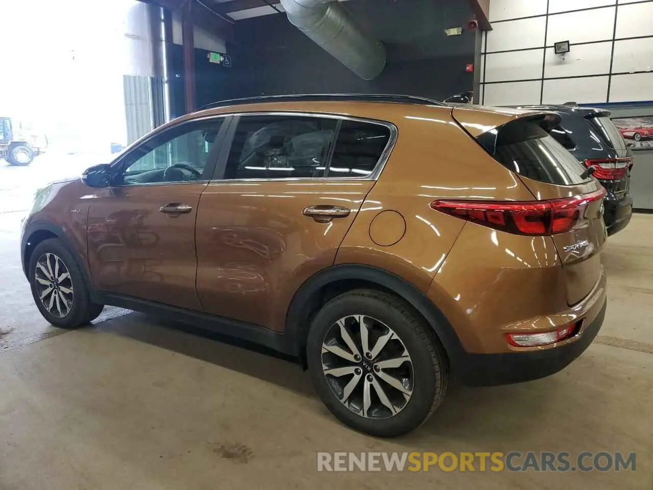 2 Photograph of a damaged car KNDPNCAC9K7611505 KIA SPORTAGE 2019