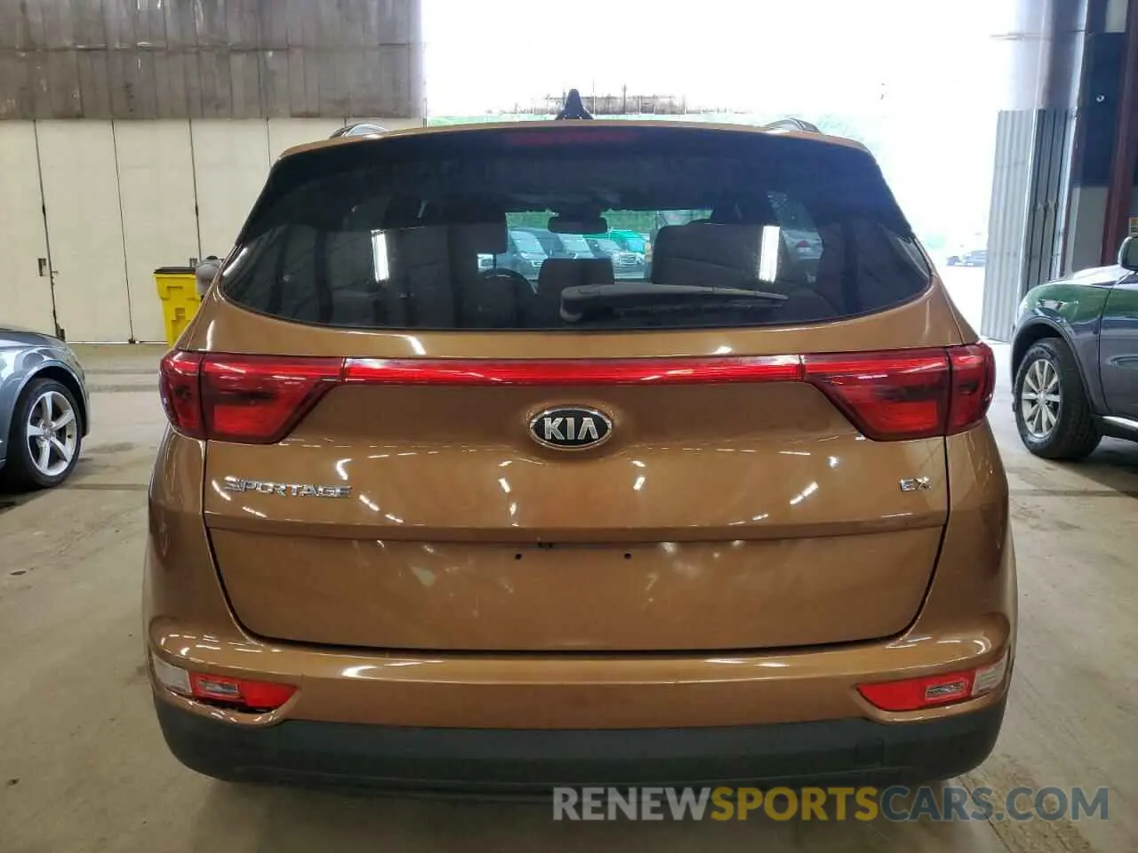 6 Photograph of a damaged car KNDPNCAC9K7611505 KIA SPORTAGE 2019