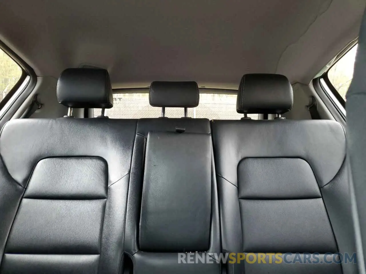 10 Photograph of a damaged car KNDPNCACXK7542002 KIA SPORTAGE 2019