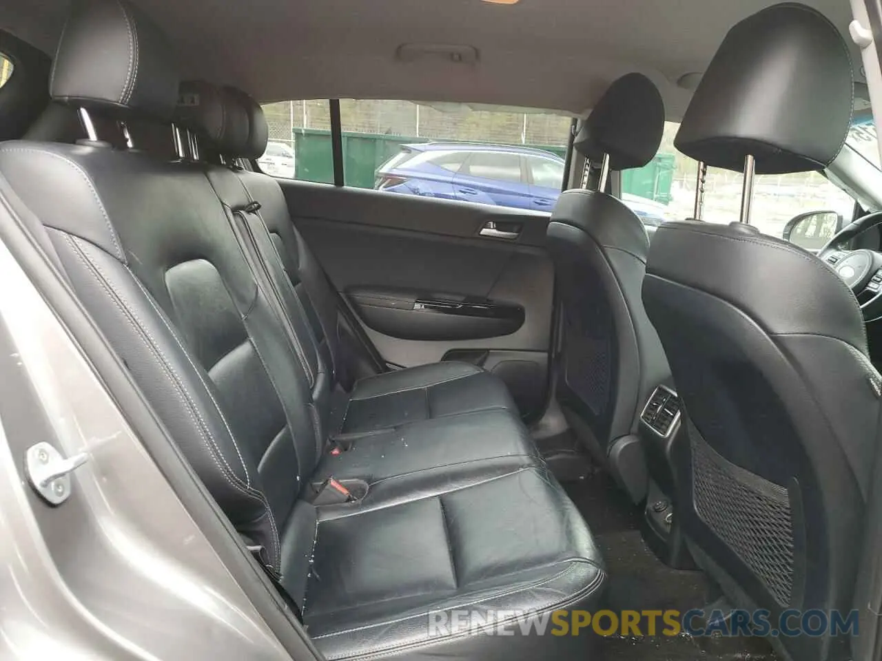 11 Photograph of a damaged car KNDPNCACXK7542002 KIA SPORTAGE 2019