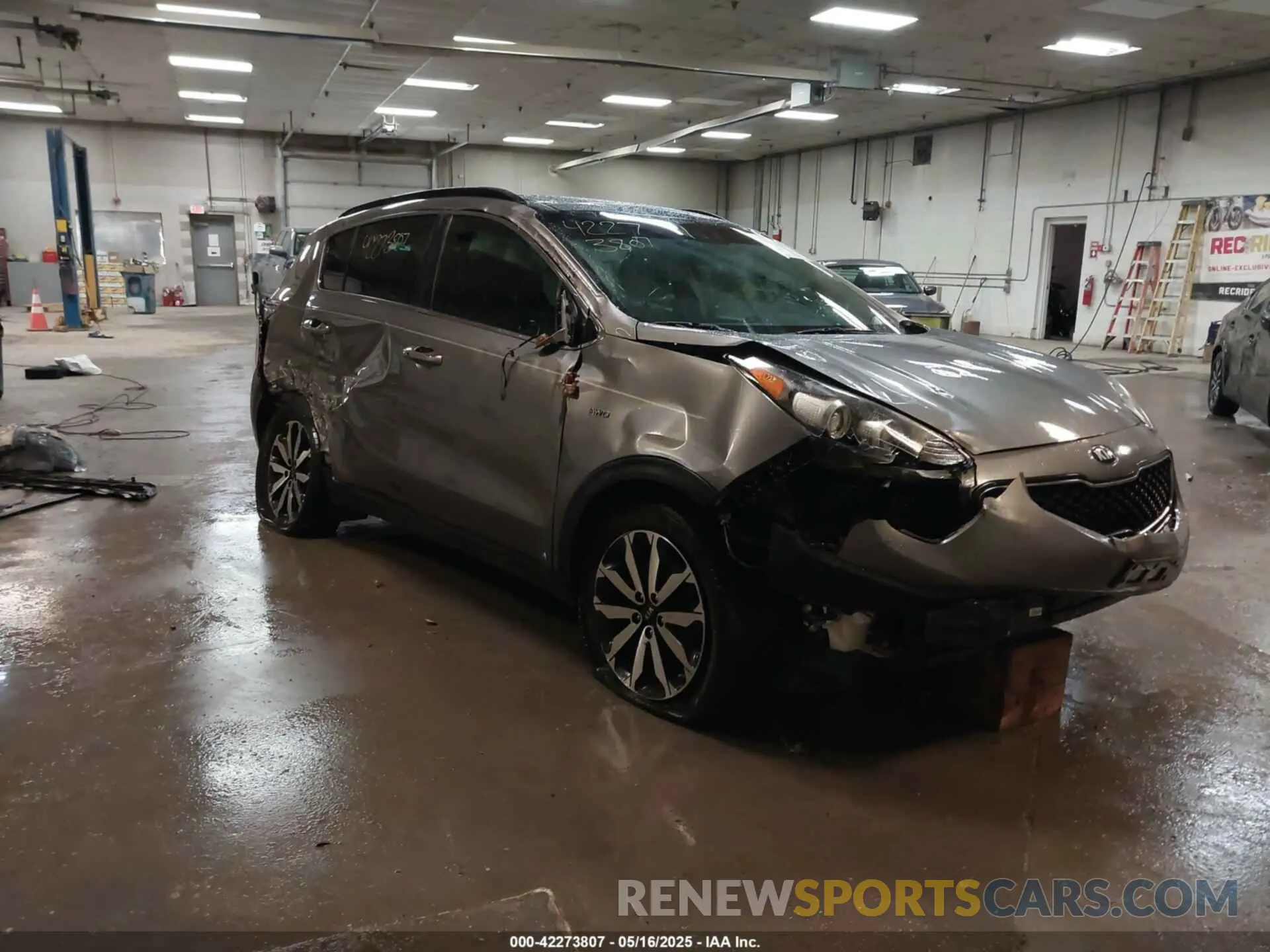 6 Photograph of a damaged car KNDPNCACXK7550830 KIA SPORTAGE 2019