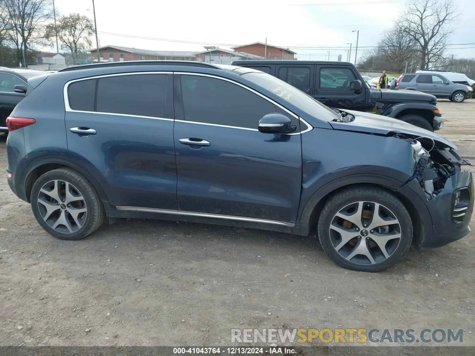 13 Photograph of a damaged car KNDPR3A65K7517975 KIA SPORTAGE 2019