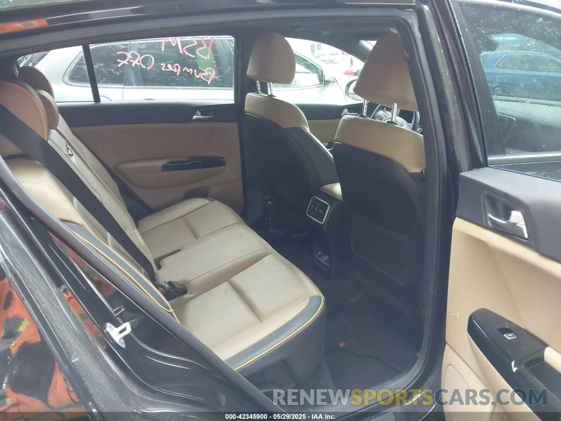 8 Photograph of a damaged car KNDPRCA62K7616978 KIA SPORTAGE 2019