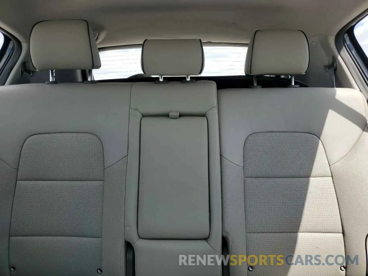 10 Photograph of a damaged car KNDPRCA67K7580480 KIA SPORTAGE 2019