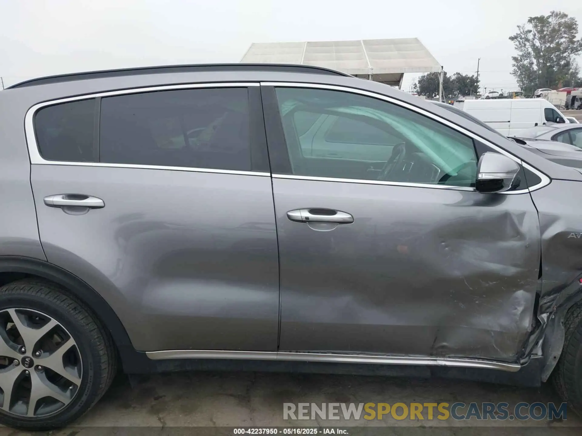 13 Photograph of a damaged car KNDPRCA69K7540272 KIA SPORTAGE 2019