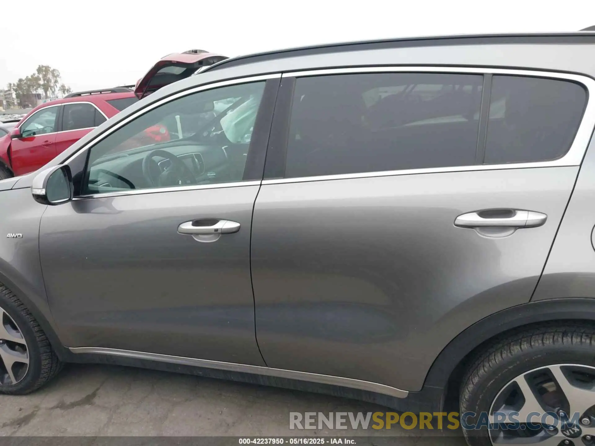 14 Photograph of a damaged car KNDPRCA69K7540272 KIA SPORTAGE 2019