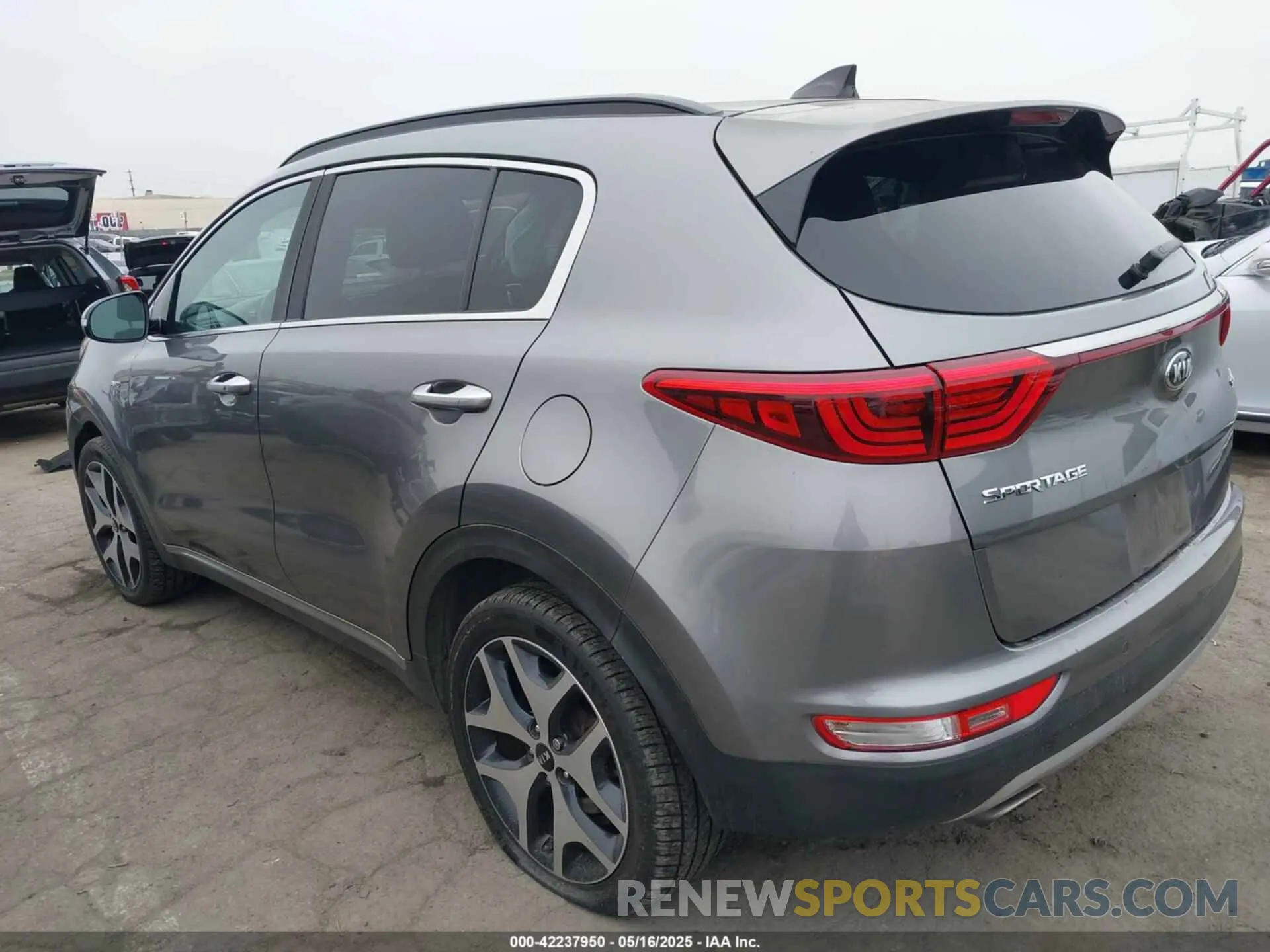 3 Photograph of a damaged car KNDPRCA69K7540272 KIA SPORTAGE 2019
