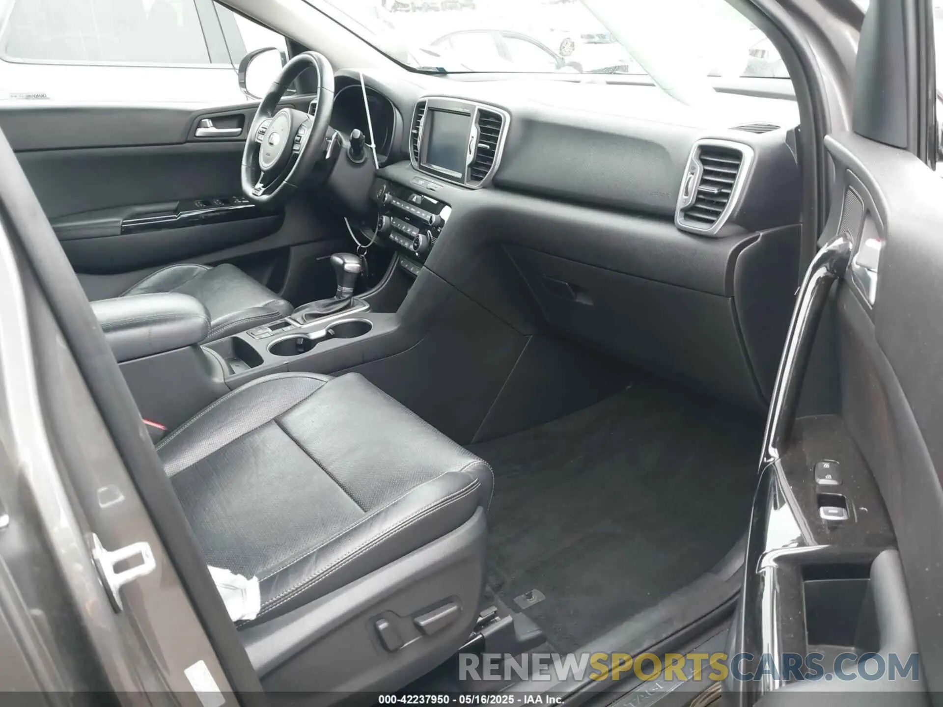 5 Photograph of a damaged car KNDPRCA69K7540272 KIA SPORTAGE 2019
