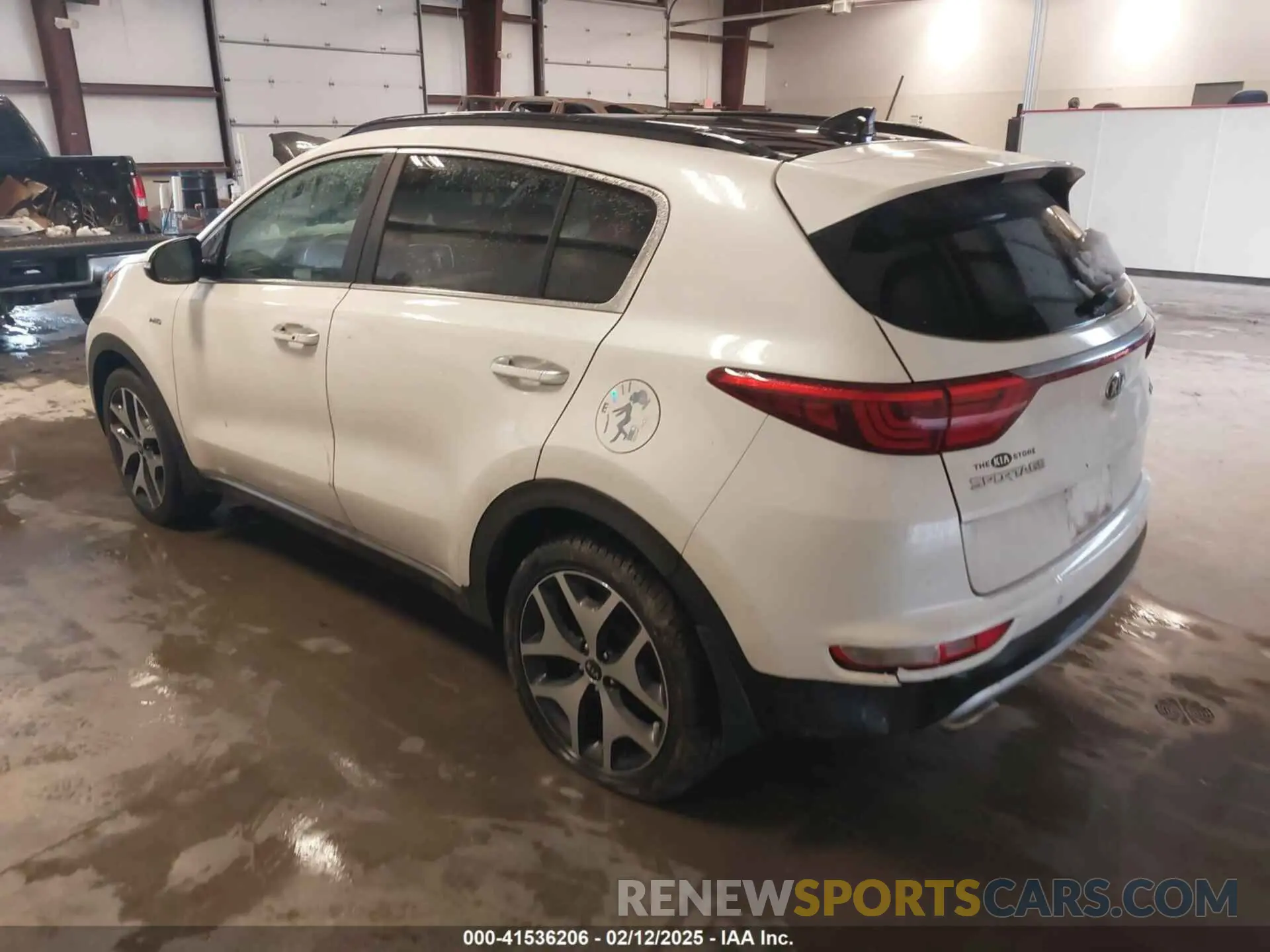 3 Photograph of a damaged car KNDPRCA6XK7619563 KIA SPORTAGE 2019