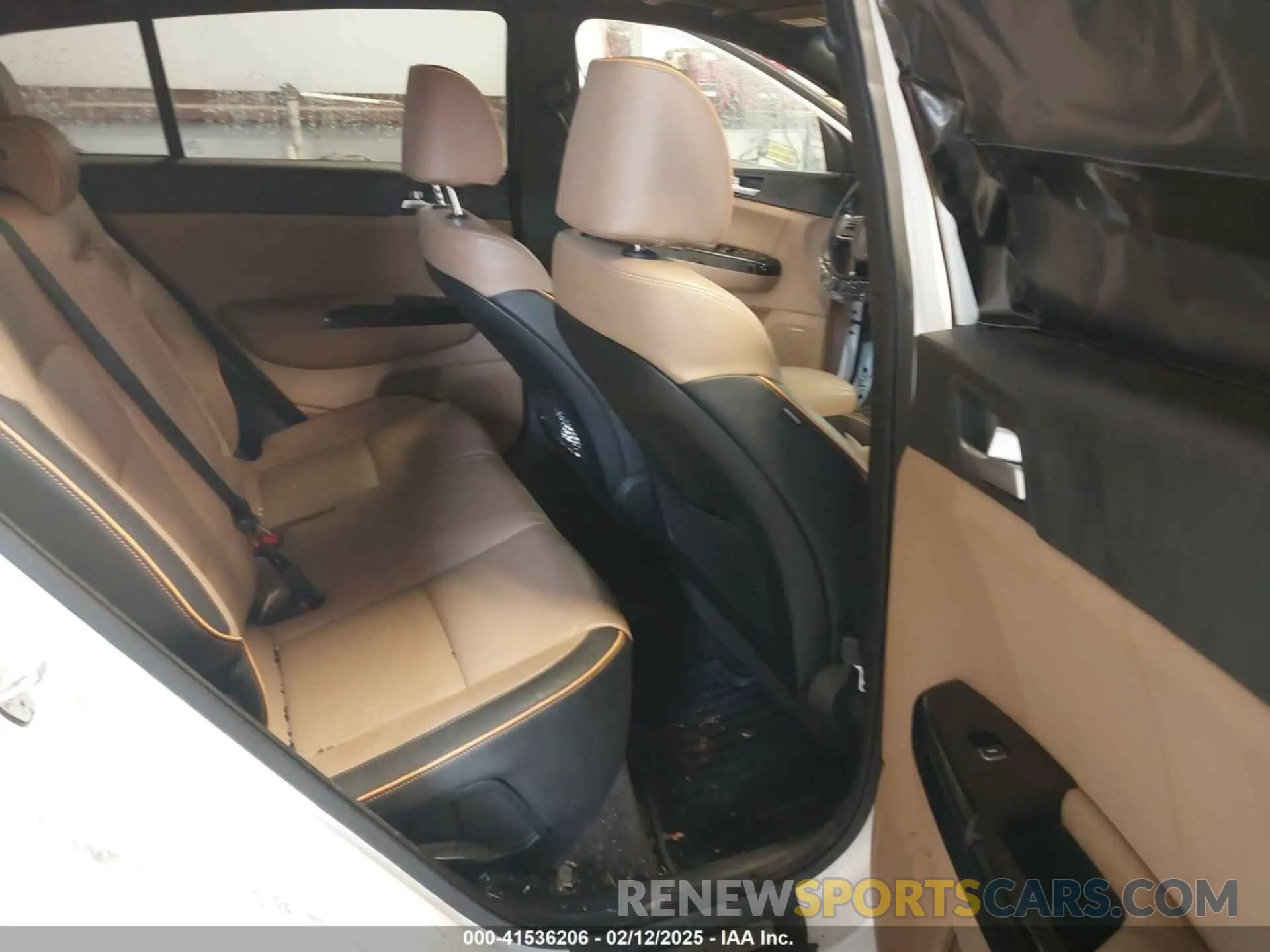 8 Photograph of a damaged car KNDPRCA6XK7619563 KIA SPORTAGE 2019