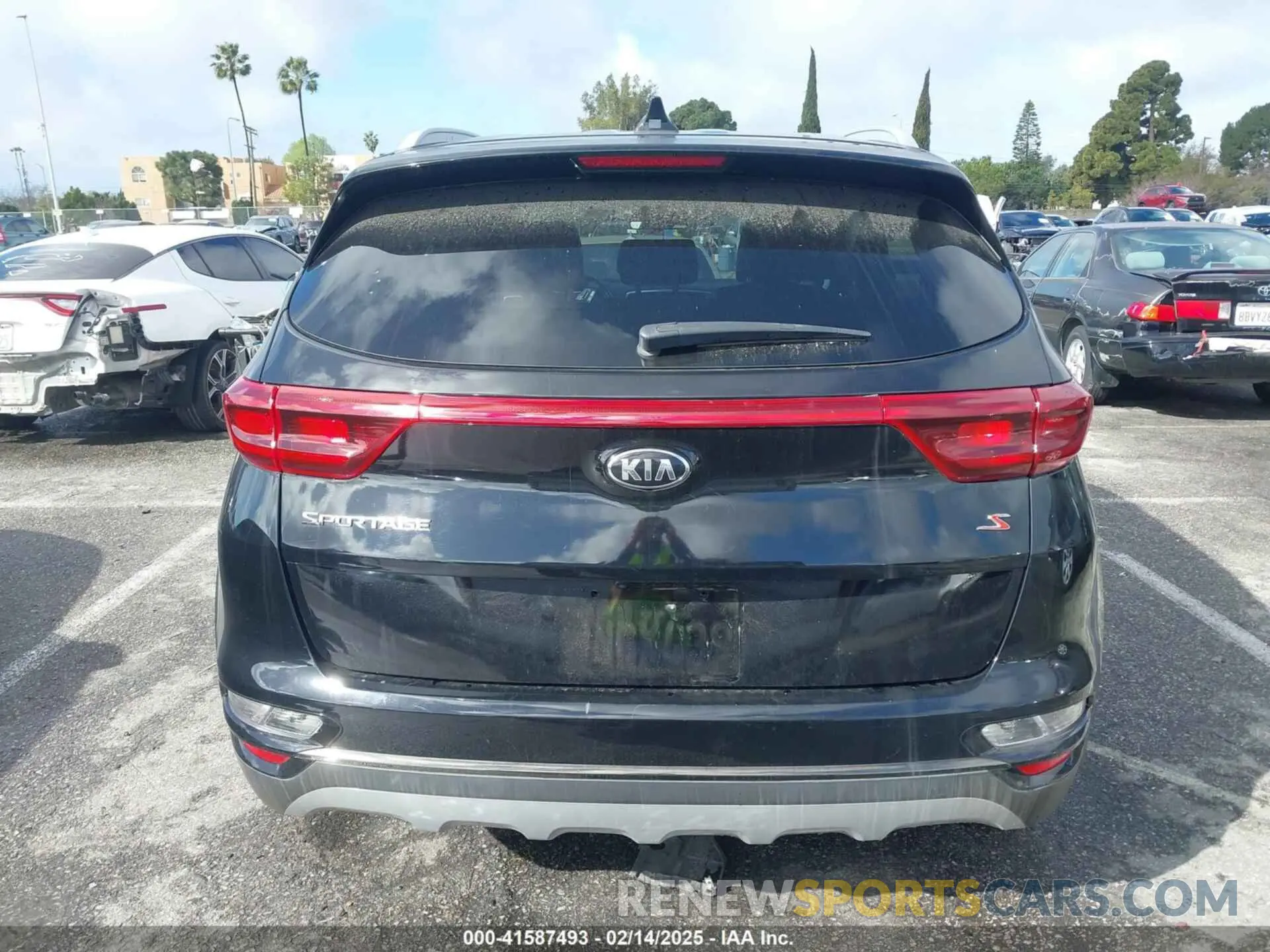 16 Photograph of a damaged car KNDP63AC0L7706050 KIA SPORTAGE 2020