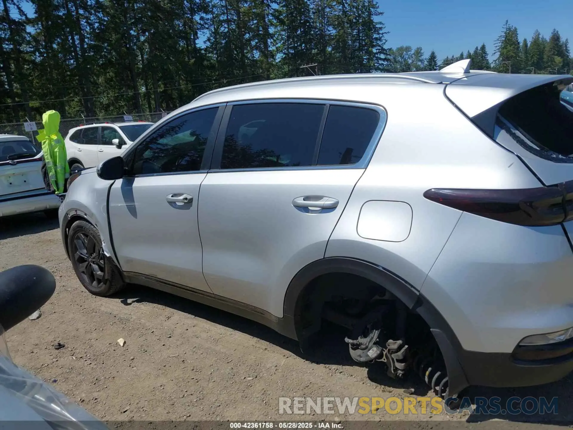 14 Photograph of a damaged car KNDP63AC1L7651768 KIA SPORTAGE 2020