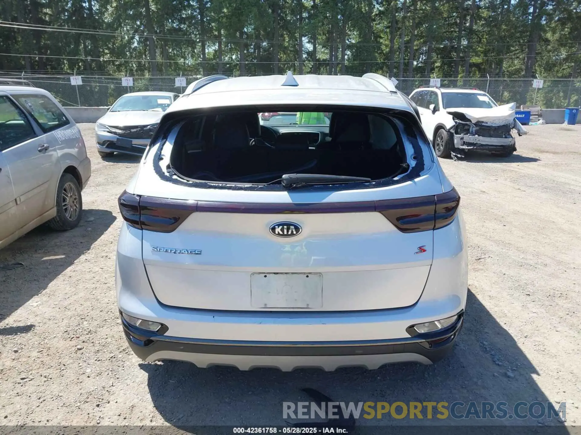 16 Photograph of a damaged car KNDP63AC1L7651768 KIA SPORTAGE 2020