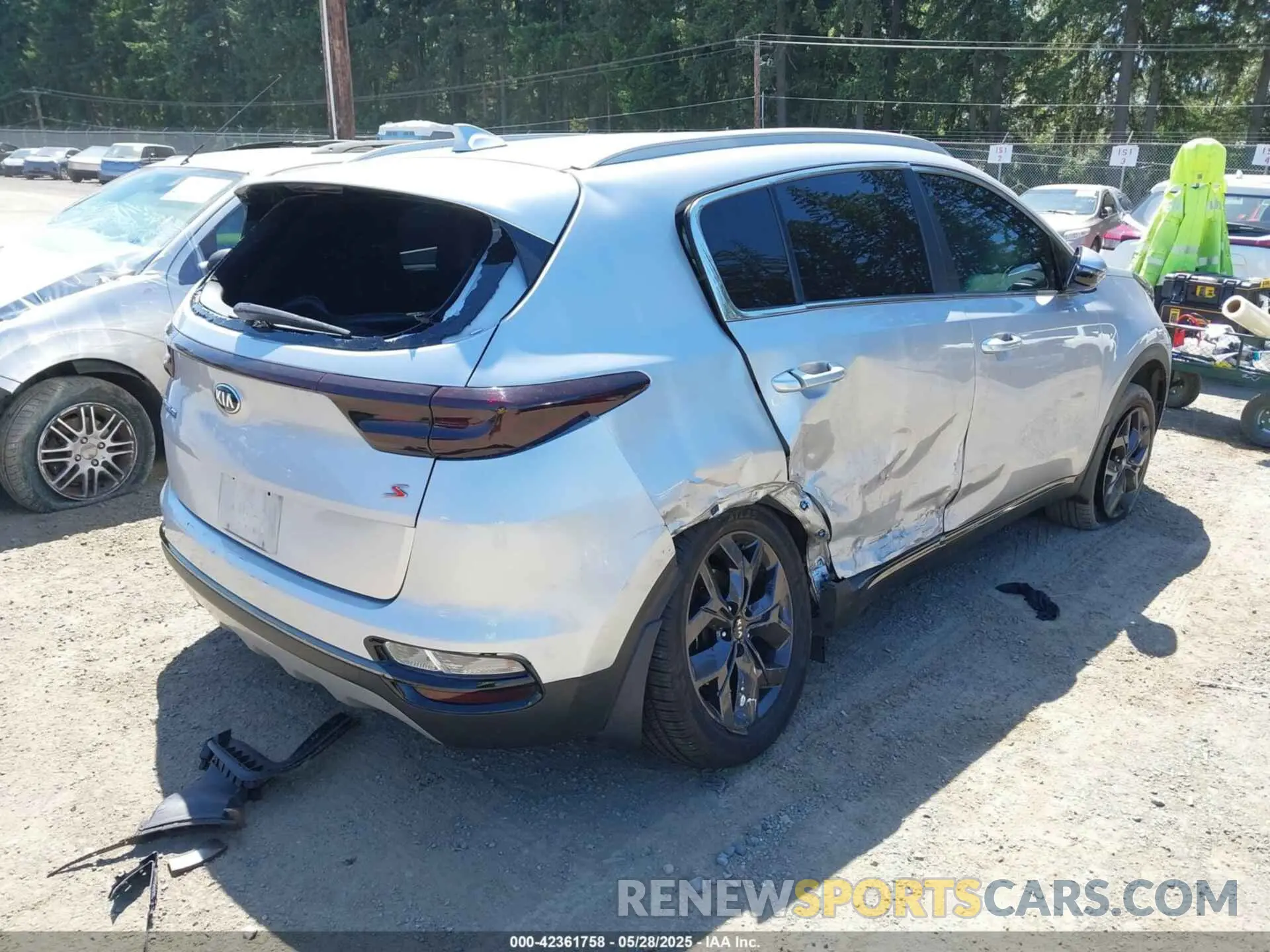 4 Photograph of a damaged car KNDP63AC1L7651768 KIA SPORTAGE 2020