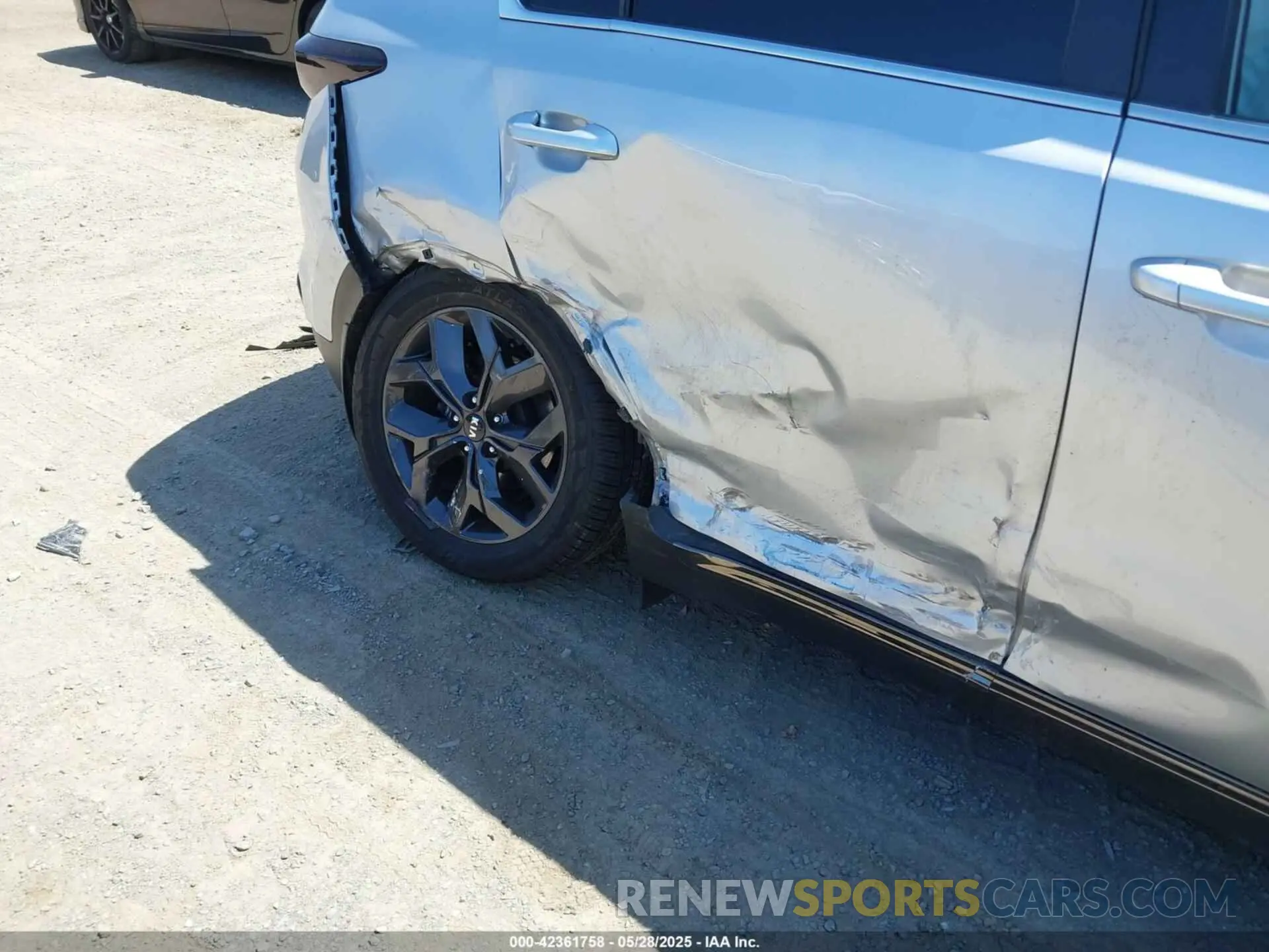 6 Photograph of a damaged car KNDP63AC1L7651768 KIA SPORTAGE 2020