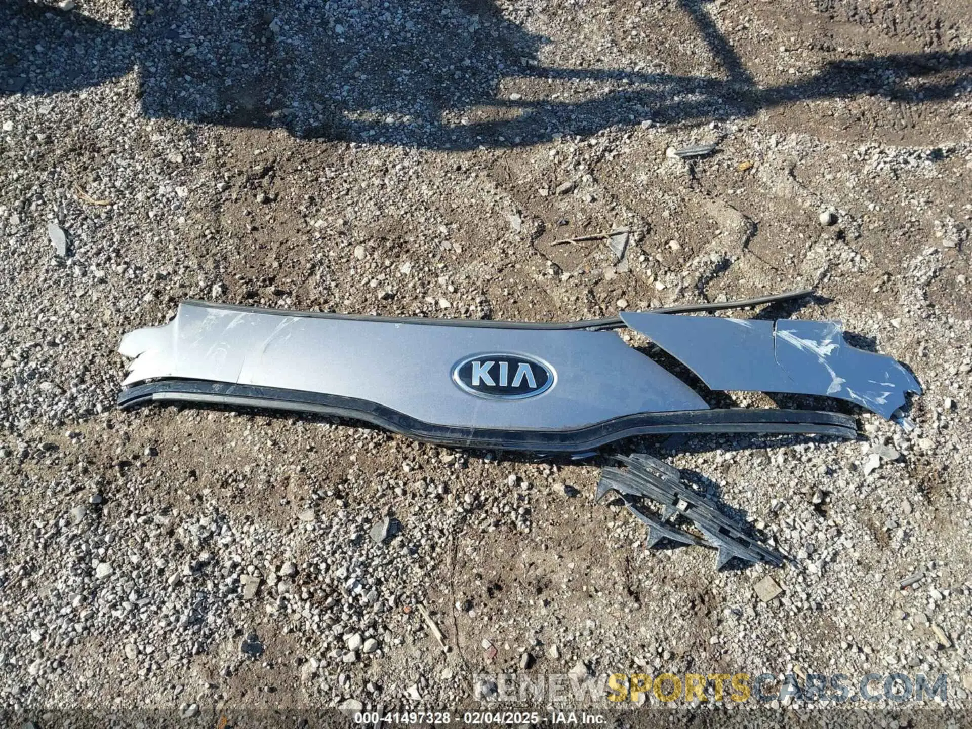 11 Photograph of a damaged car KNDP63AC1L7683250 KIA SPORTAGE 2020