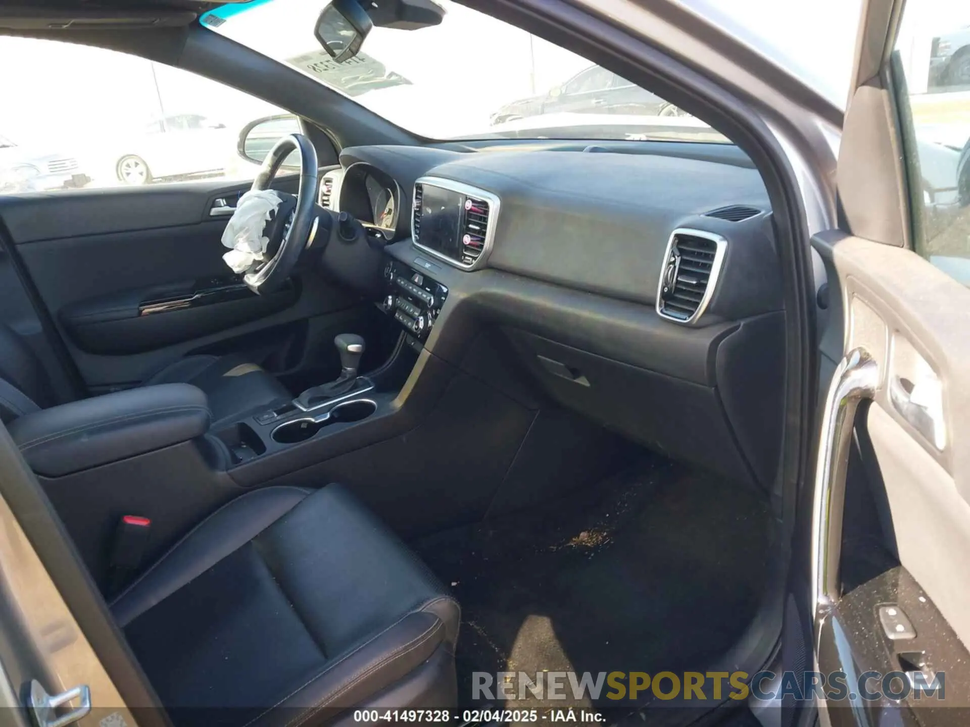 5 Photograph of a damaged car KNDP63AC1L7683250 KIA SPORTAGE 2020