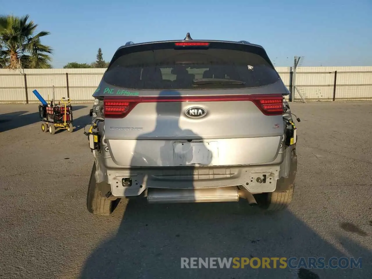 6 Photograph of a damaged car KNDP63AC1L7745875 KIA SPORTAGE 2020