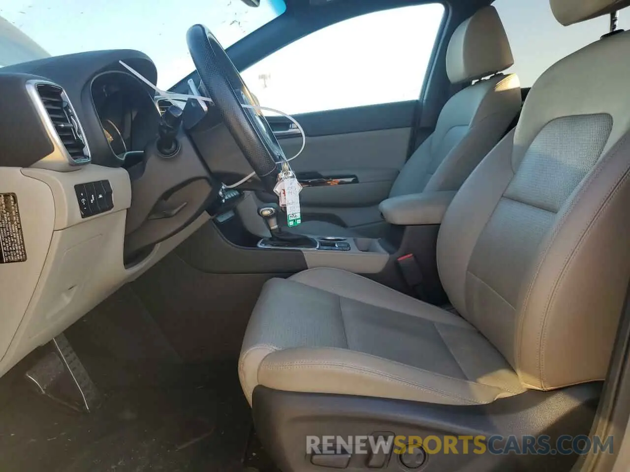 7 Photograph of a damaged car KNDP63AC1L7745875 KIA SPORTAGE 2020