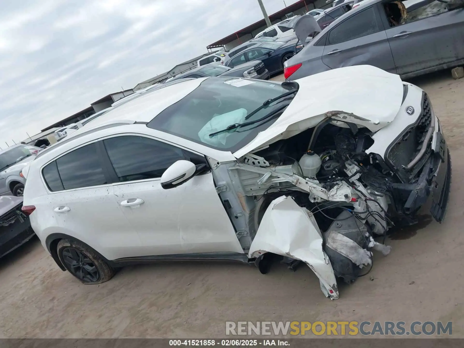 14 Photograph of a damaged car KNDP63AC1L7770968 KIA SPORTAGE 2020