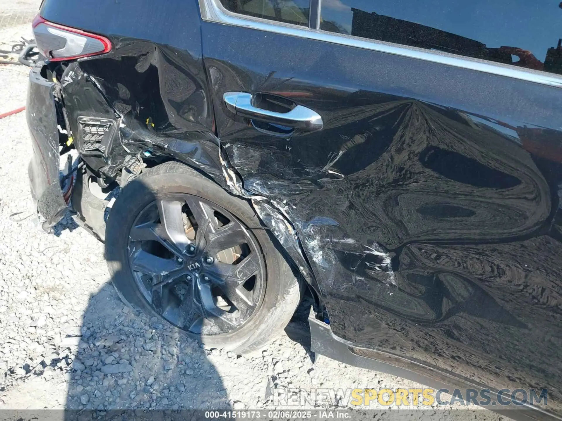 6 Photograph of a damaged car KNDP63AC2L7822009 KIA SPORTAGE 2020