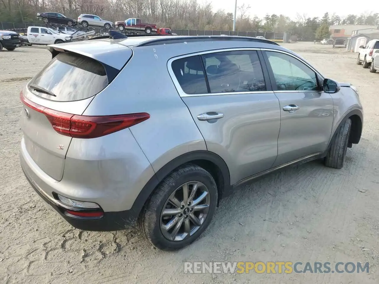 3 Photograph of a damaged car KNDP63AC4L7785304 KIA SPORTAGE 2020