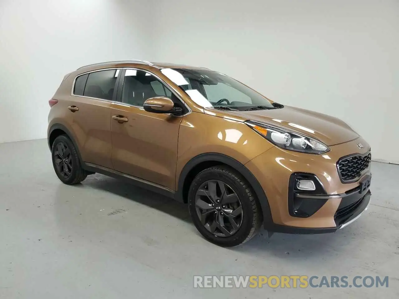 4 Photograph of a damaged car KNDP63AC5L7647318 KIA SPORTAGE 2020