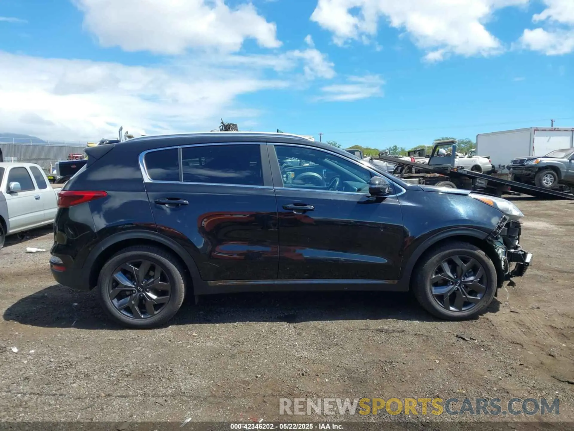 14 Photograph of a damaged car KNDP63AC6L7656657 KIA SPORTAGE 2020