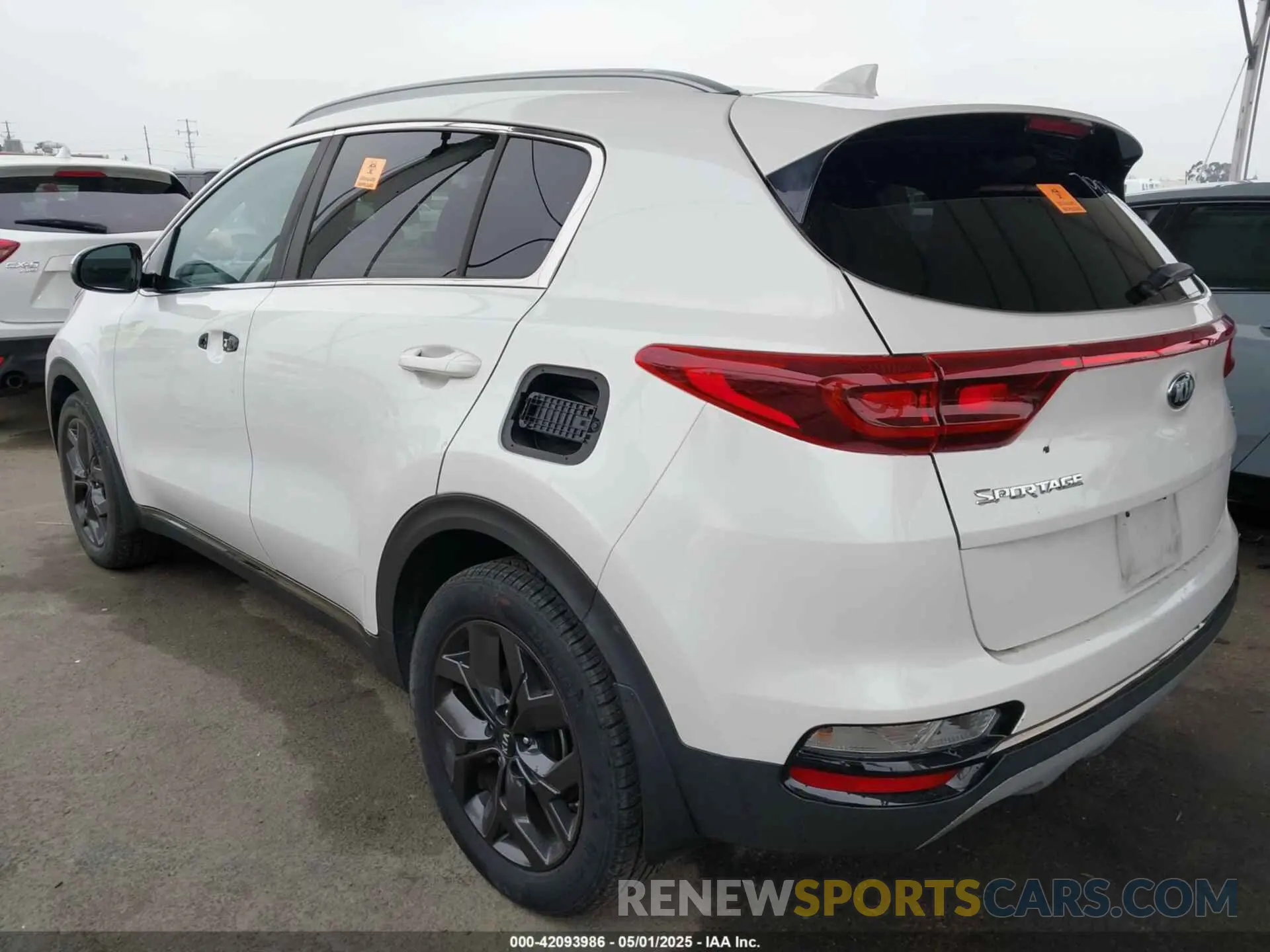 3 Photograph of a damaged car KNDP63AC6L7743538 KIA SPORTAGE 2020