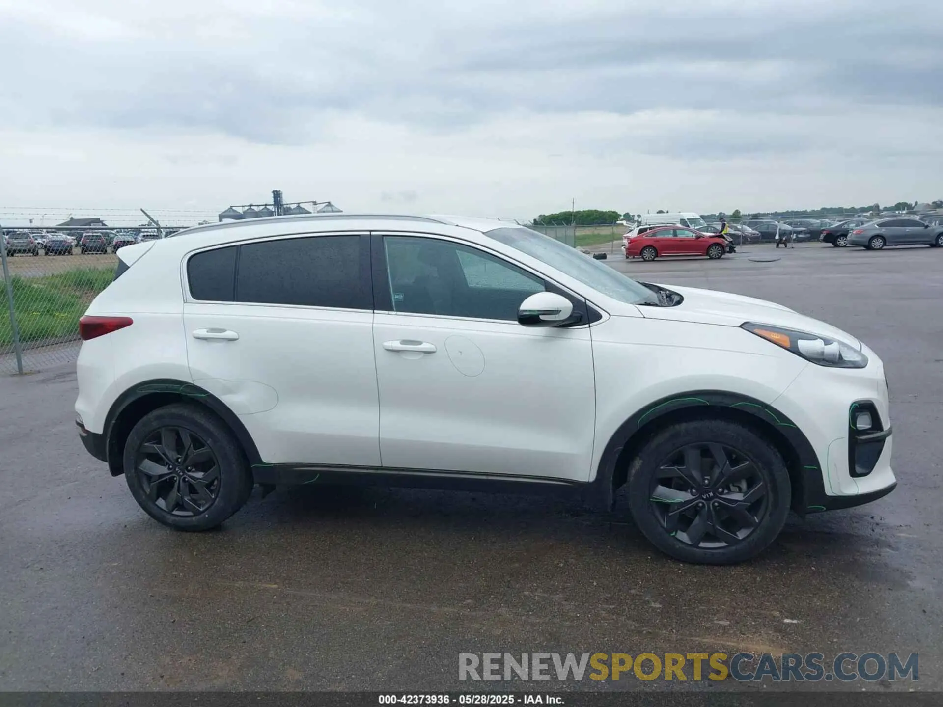 13 Photograph of a damaged car KNDP63AC7L7701492 KIA SPORTAGE 2020