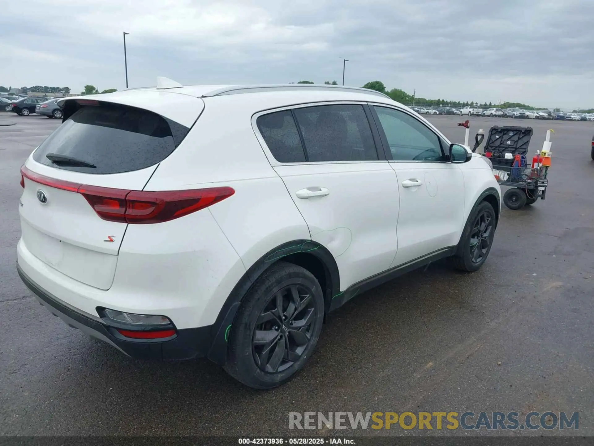 4 Photograph of a damaged car KNDP63AC7L7701492 KIA SPORTAGE 2020
