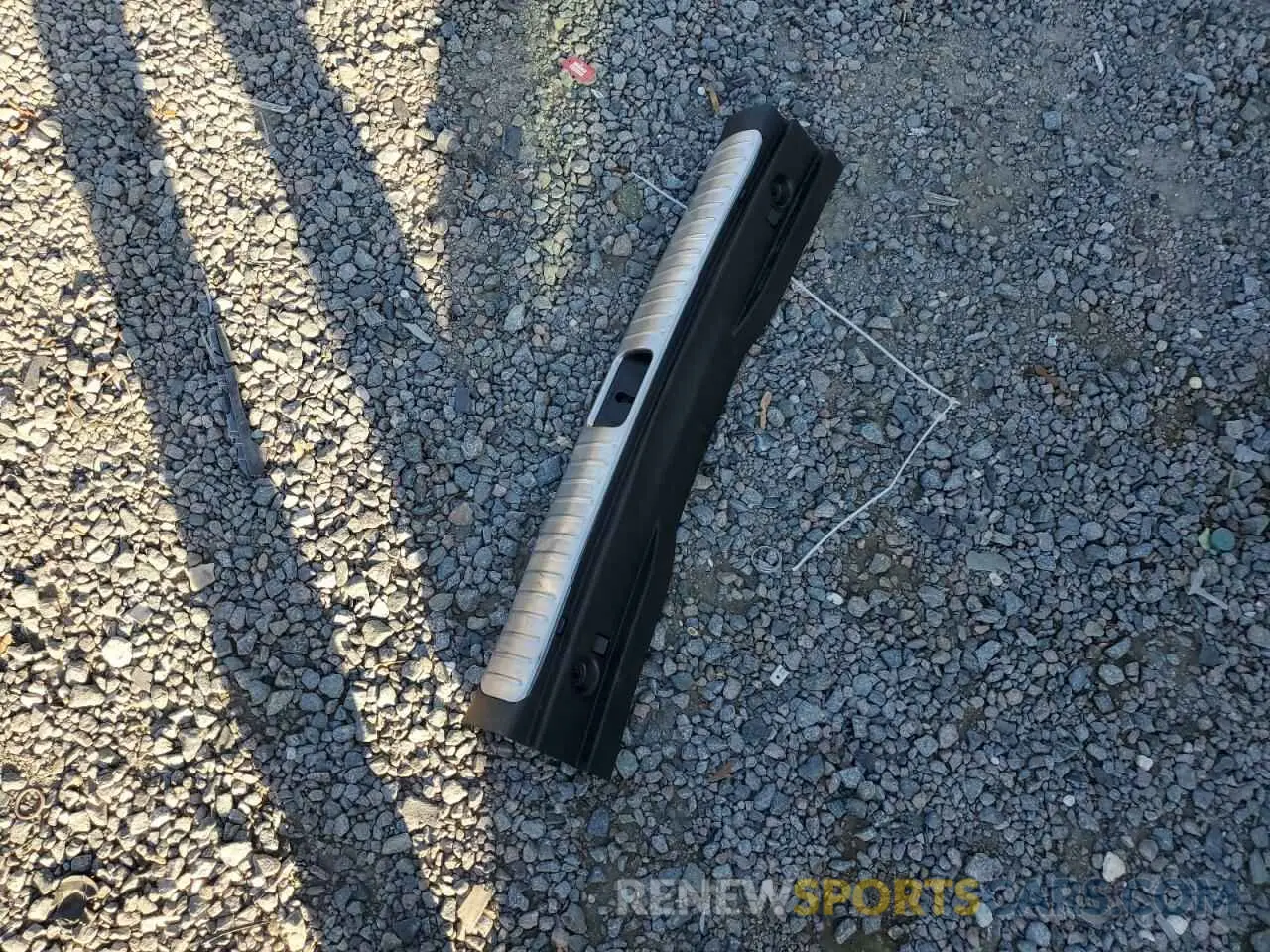 12 Photograph of a damaged car KNDP63AC8L7694293 KIA SPORTAGE 2020