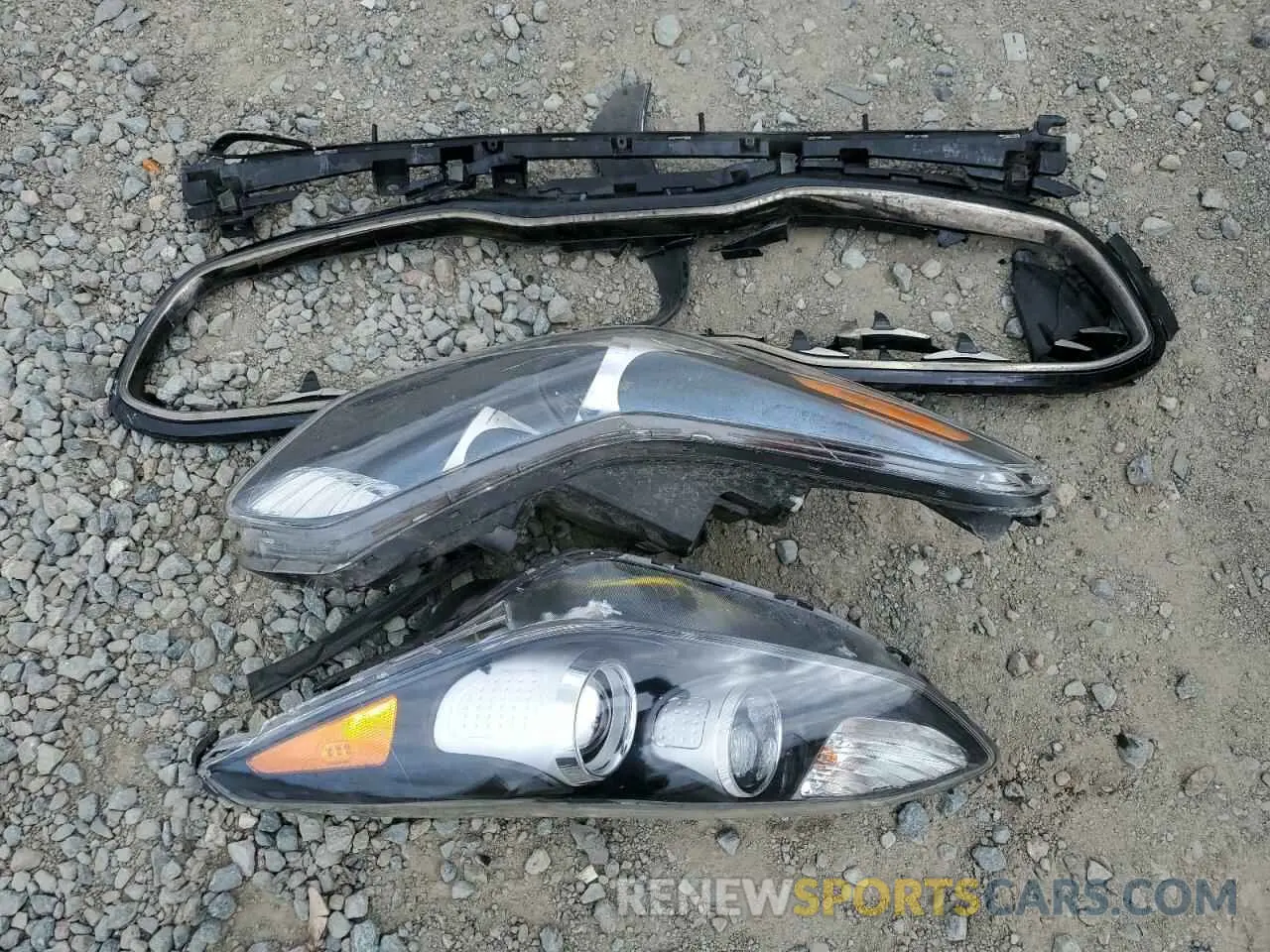 15 Photograph of a damaged car KNDP63AC8L7770434 KIA SPORTAGE 2020