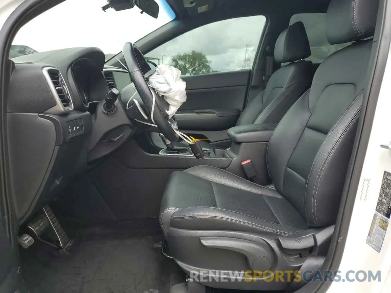 7 Photograph of a damaged car KNDP63AC8L7770434 KIA SPORTAGE 2020