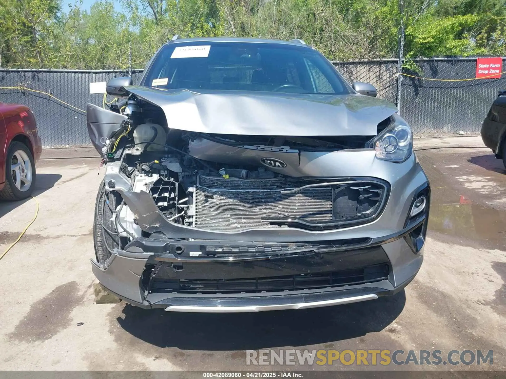 12 Photograph of a damaged car KNDP63AC8L7789078 KIA SPORTAGE 2020