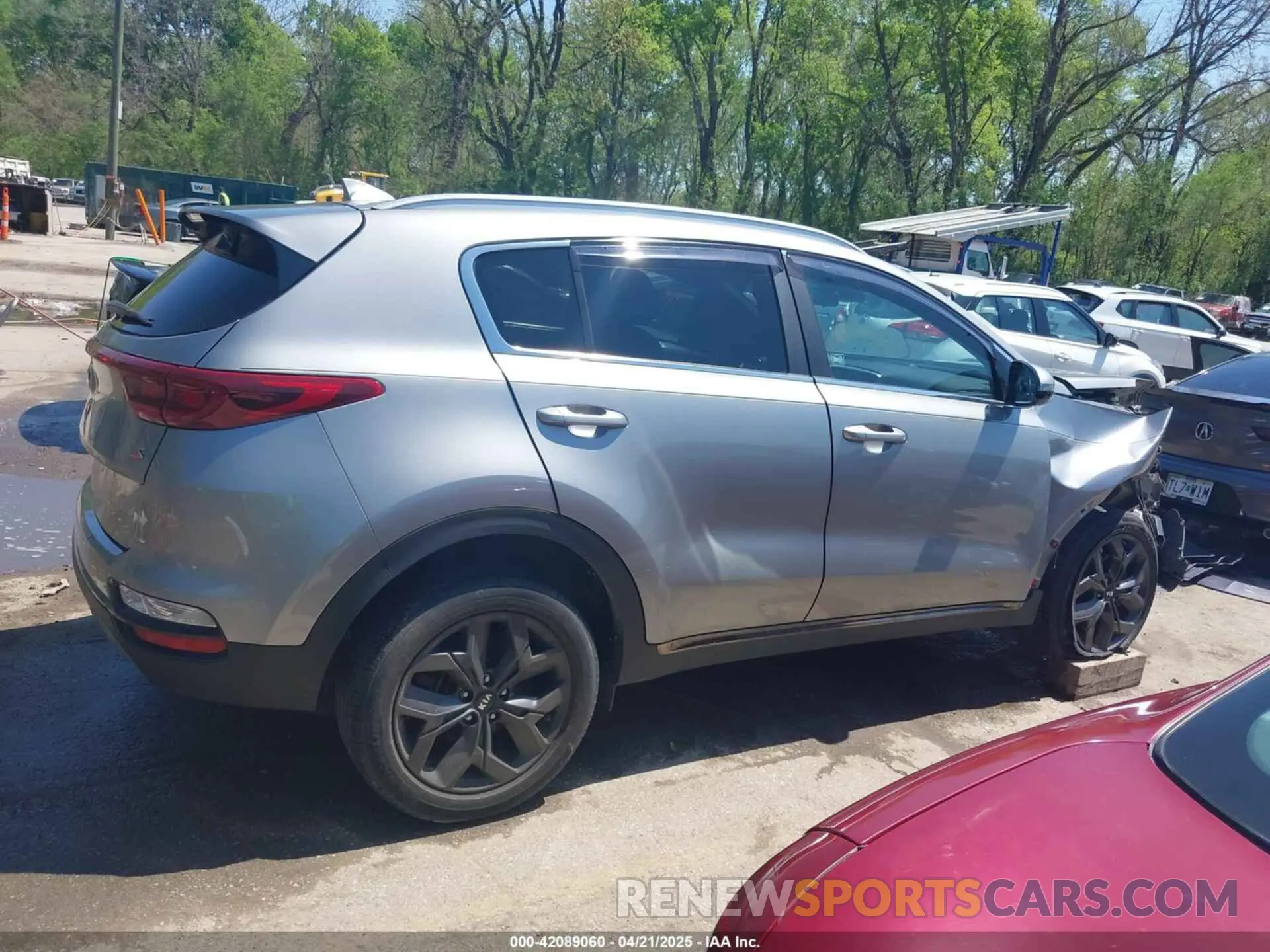 13 Photograph of a damaged car KNDP63AC8L7789078 KIA SPORTAGE 2020