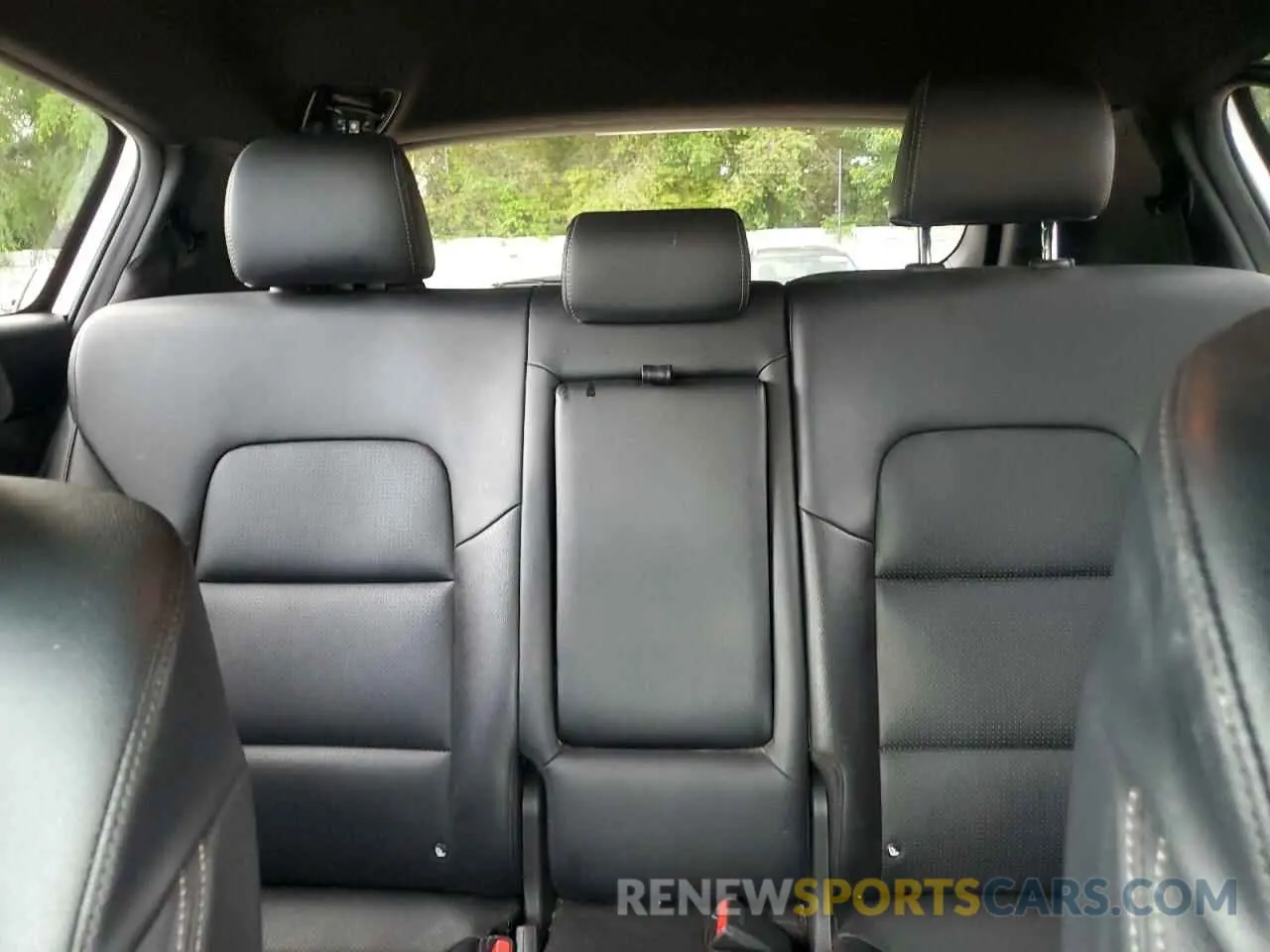 10 Photograph of a damaged car KNDP63AC9L7769082 KIA SPORTAGE 2020