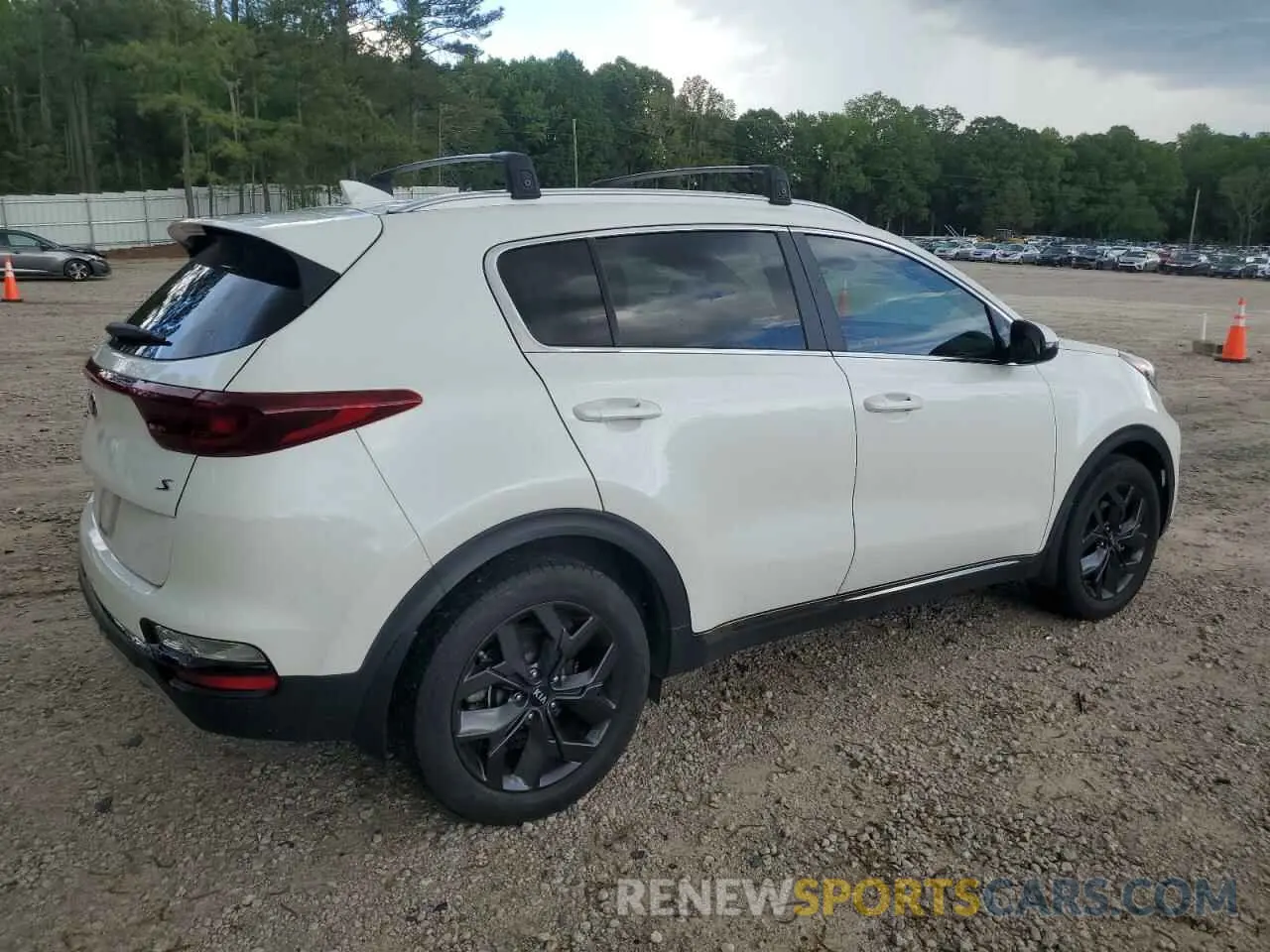 3 Photograph of a damaged car KNDP63AC9L7769082 KIA SPORTAGE 2020