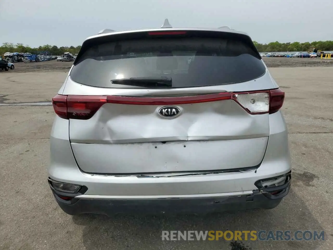 6 Photograph of a damaged car KNDP63ACXL7725902 KIA SPORTAGE 2020